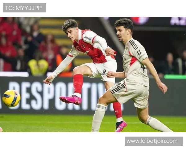 德甲激战热刺绝杀本菲卡全场沸腾争议判罚引发热议